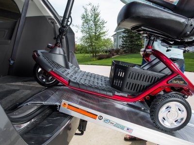 Harmar-SUITCASE-Singlefold-Ramp